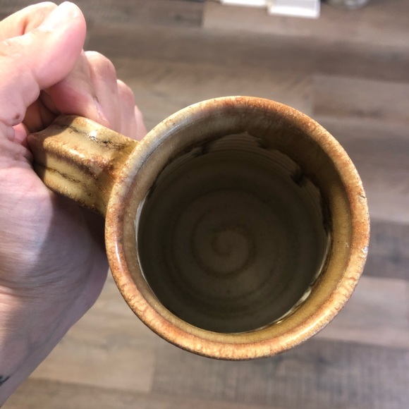 Set of 4 Vintage Handmade Glazed Stoneware Mugs - Picture 7 of 8